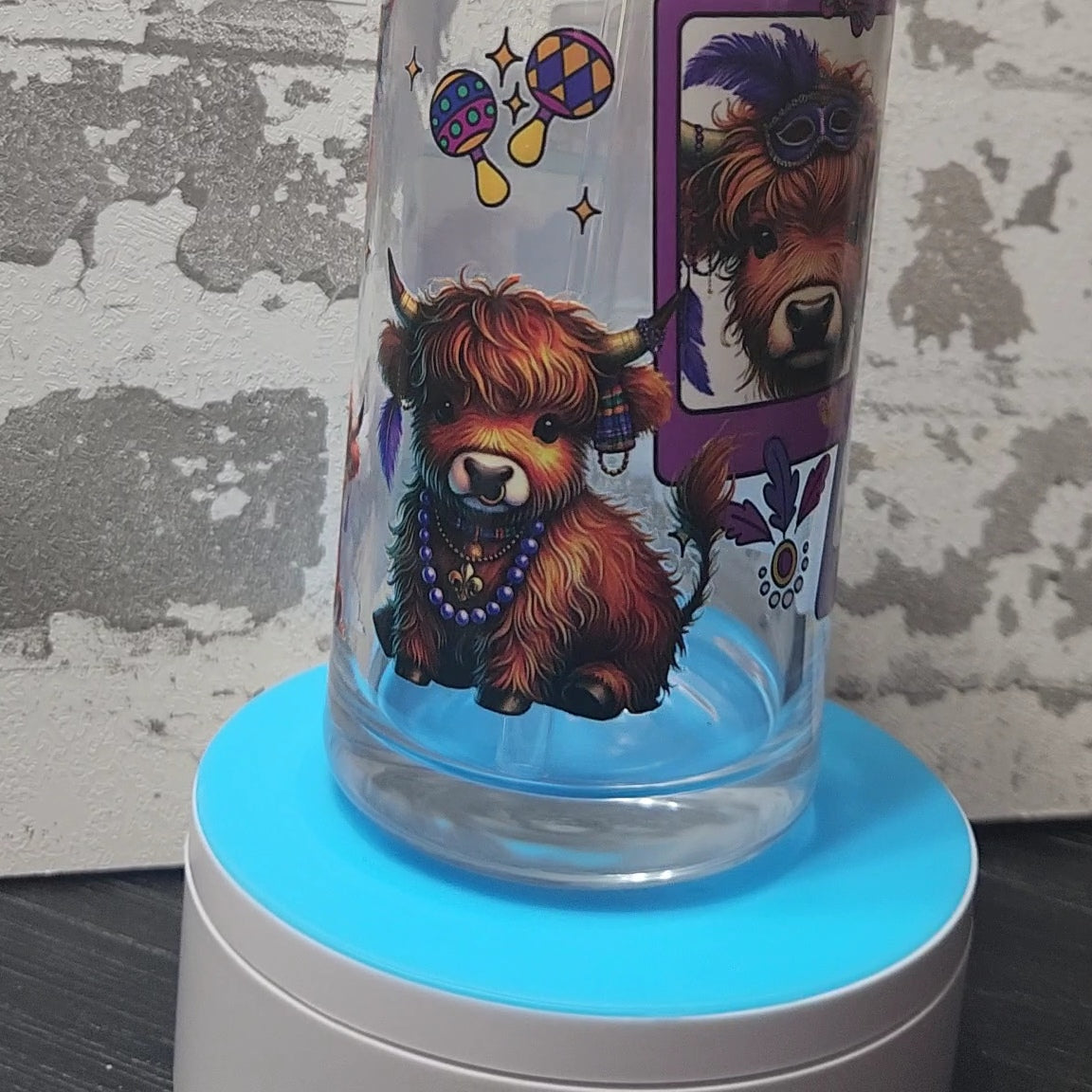 Mardi Gras Calf 20oz glass tumbler
