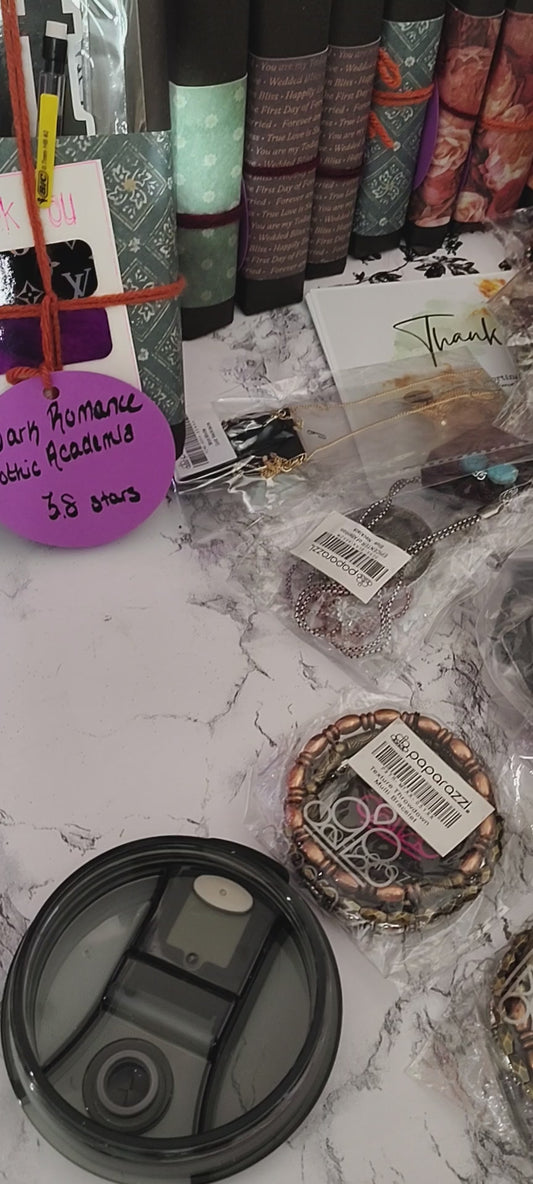 20oz Mystery Jewelry+ Tumbler Game +40oz Grand Prize