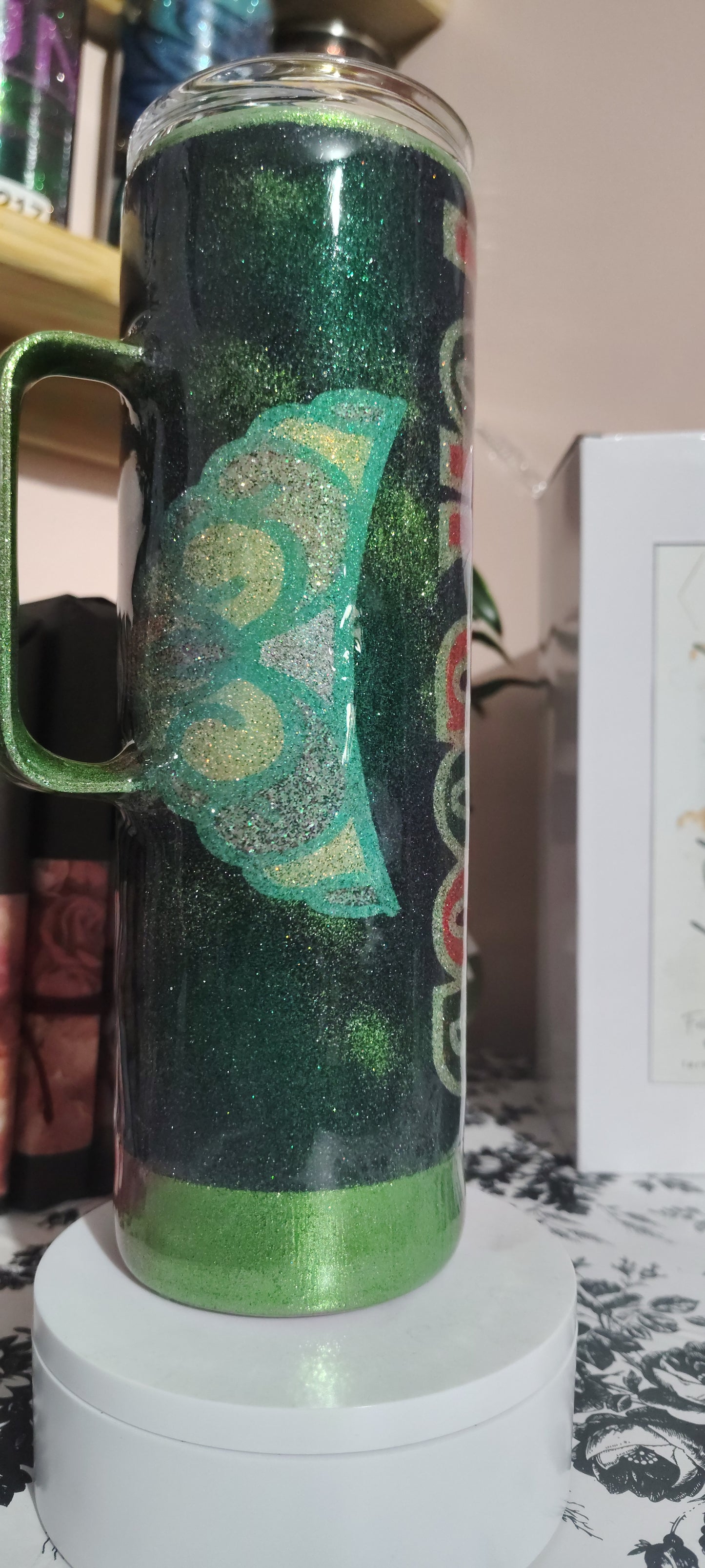 1200- 30oz Hoggdle Wicked Tumbler